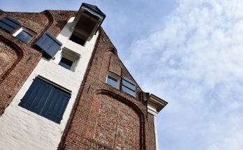 découvrez comment agrandir votre maison avec une extension innovante et esthétique. transformez votre espace de vie tout en augmentant la valeur de votre propriété grâce à nos conseils et astuces sur les extensions de maison.